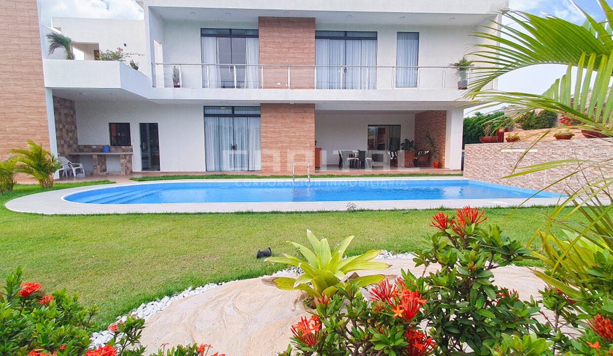 23-venta-casa-condominio-UruboVillage-familias-piscina-5-dormitorios-urubo-santacruz-bolivia